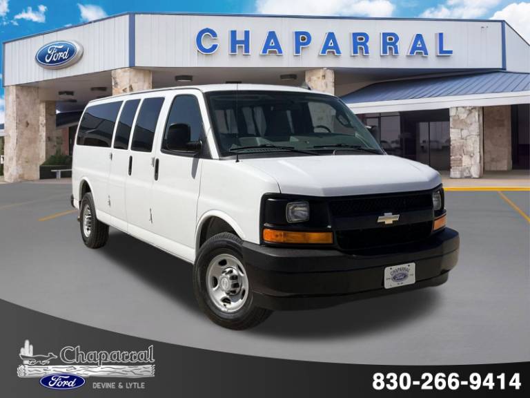 2017 Chevrolet Express Passenger LS