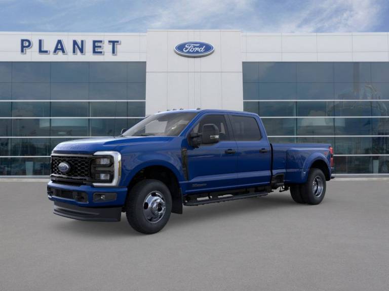 2026 Ford Super Duty F-350 DRW XL 4WD Crew Cab 8' Box