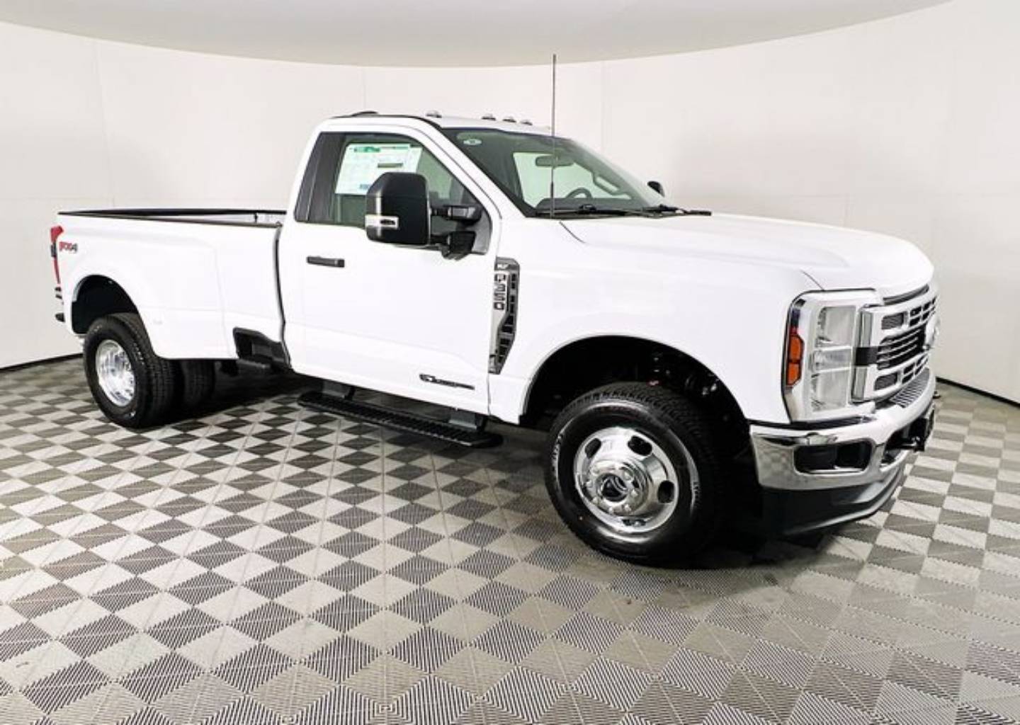 2026 Ford F-350 XLT 4x4 Regular Cab 8' Box DRW's photo