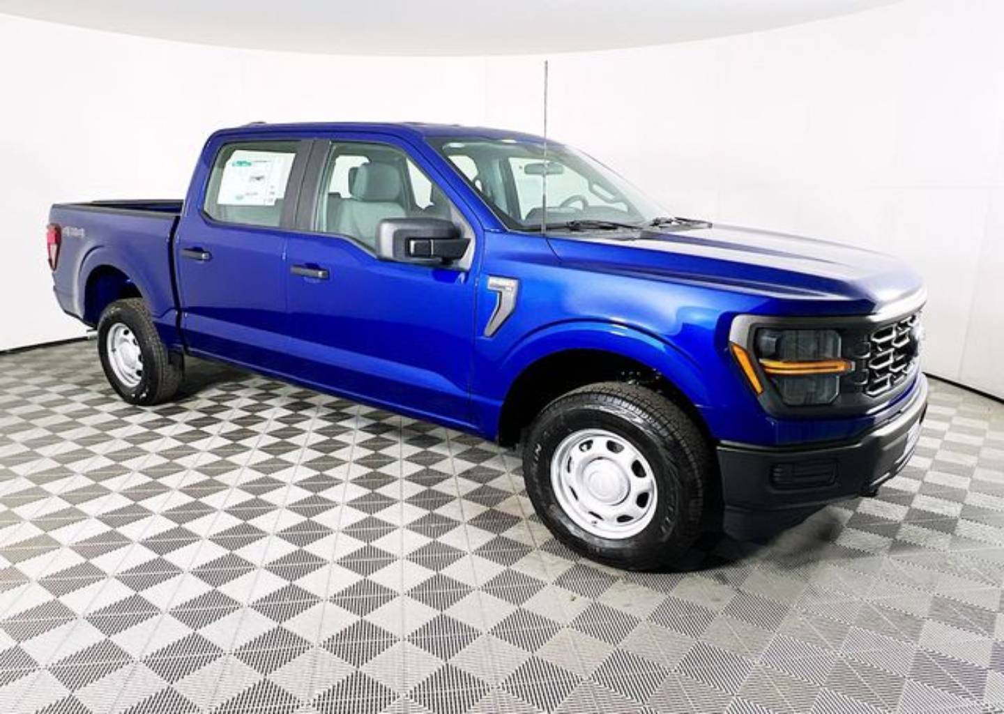 2026 Ford F-150 XL 4x4 SuperCrew 5-1/2 Box's photo