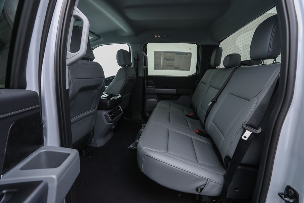2025 Ford F-150 Lightning Flash - Photo 21