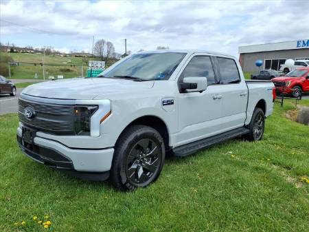 2024 Ford F-150 Lightning LARIAT