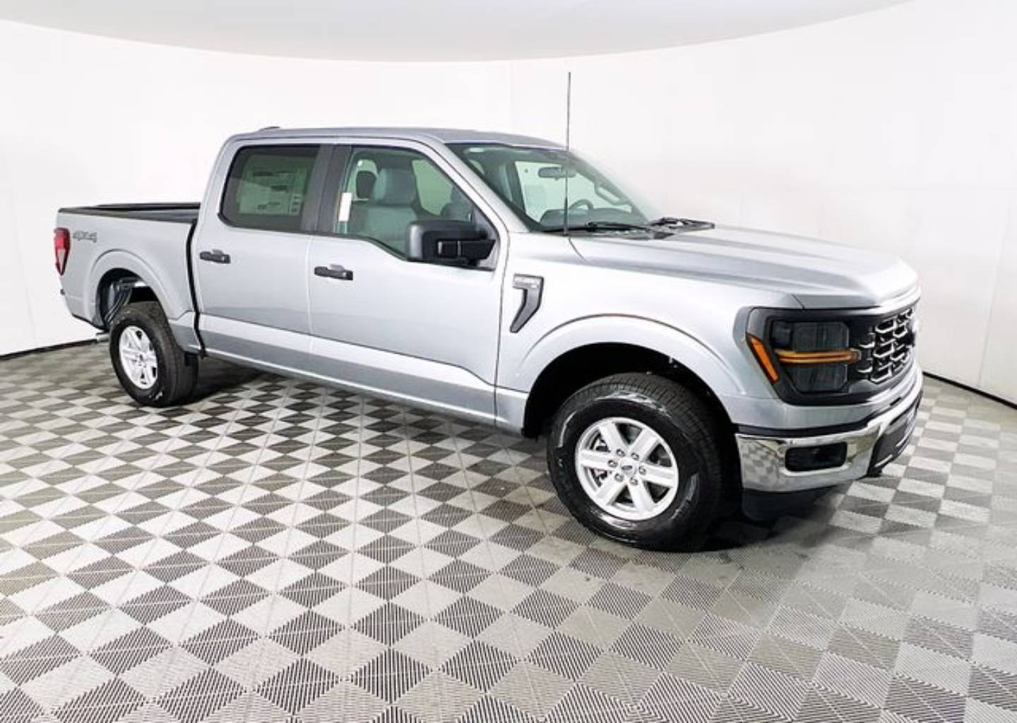 2026 Ford F-150 XL 4x4 SuperCrew 5-1/2 Box's photo