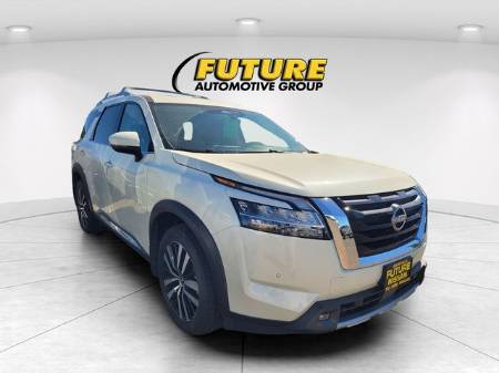 2023 Nissan Pathfinder Platinum