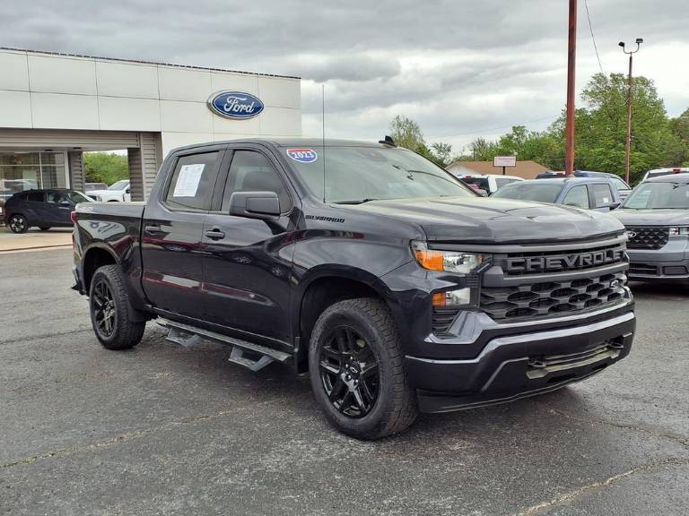 2023 Chevrolet Silverado 1500 Custom