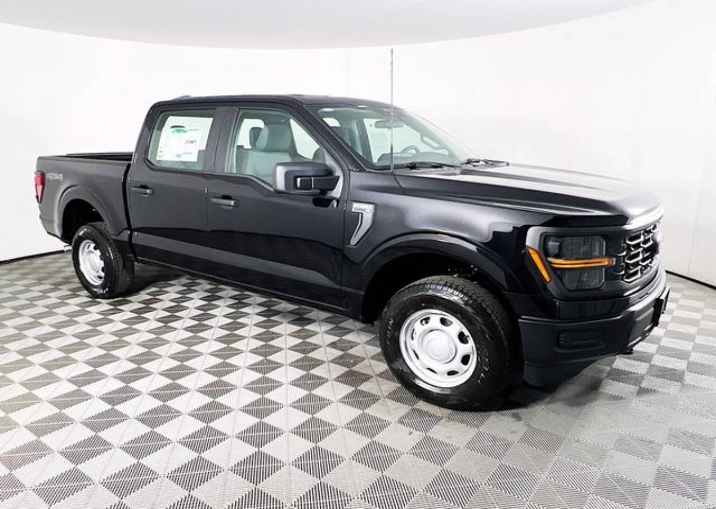 2026 Ford F-150 XL 4x4 SuperCrew 5-1/2 Box's photo