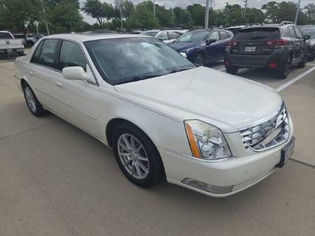 2010 Cadillac DTS Base