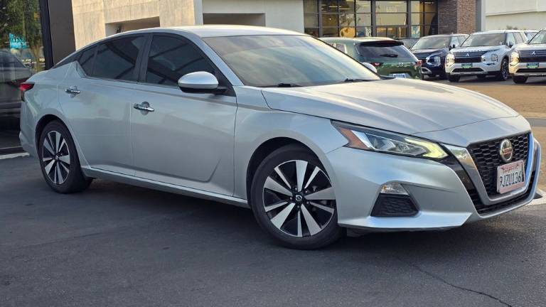 2022 Nissan Altima 2.5 SV