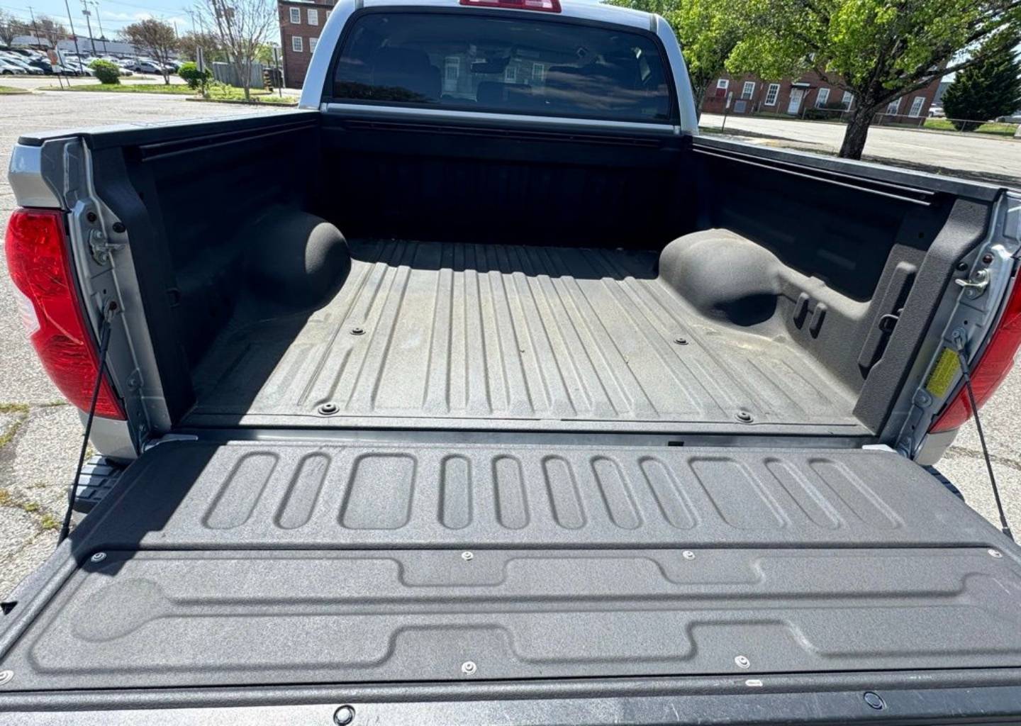 2019 Toyota Tundra SR5 - Photo 31