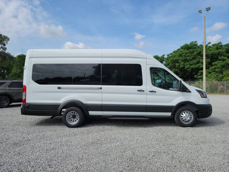 2026 Ford Transit Passenger Wagon XL