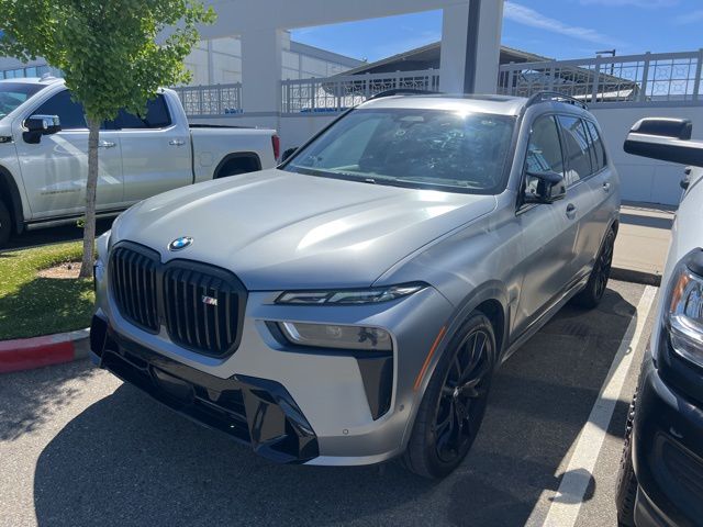2023 BMW X7 M60i