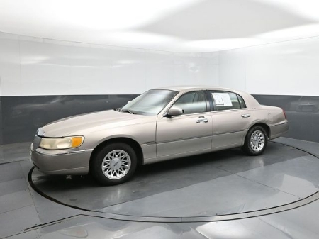 1999 Lincoln Town Car Signature