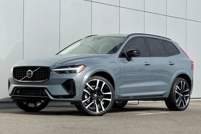 2023 Volvo XC60 Recharge Plug-In Hybrid Ultimate
