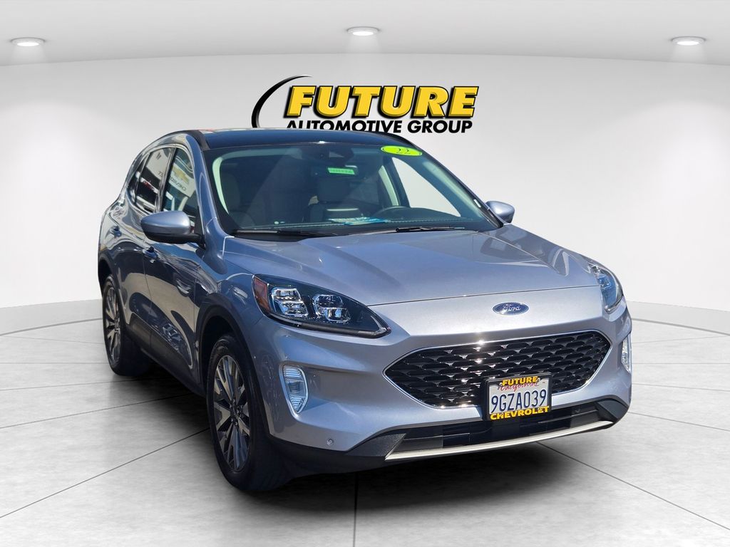 2022 Ford Escape Titanium