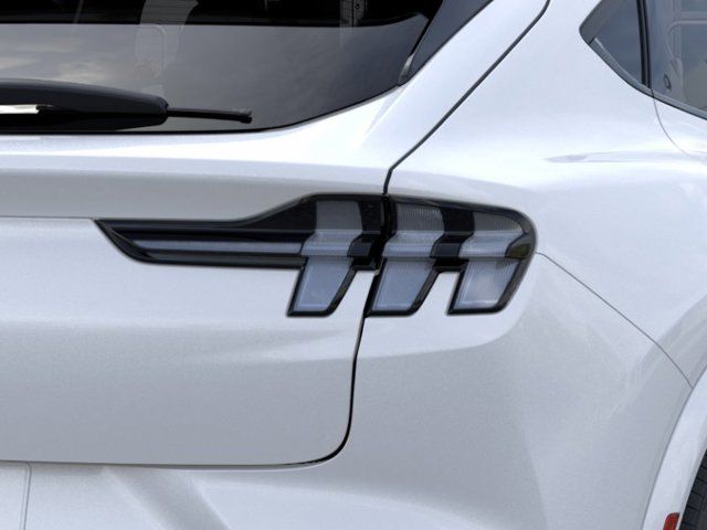 2025 Ford Mustang Mach-E GT - Photo 21