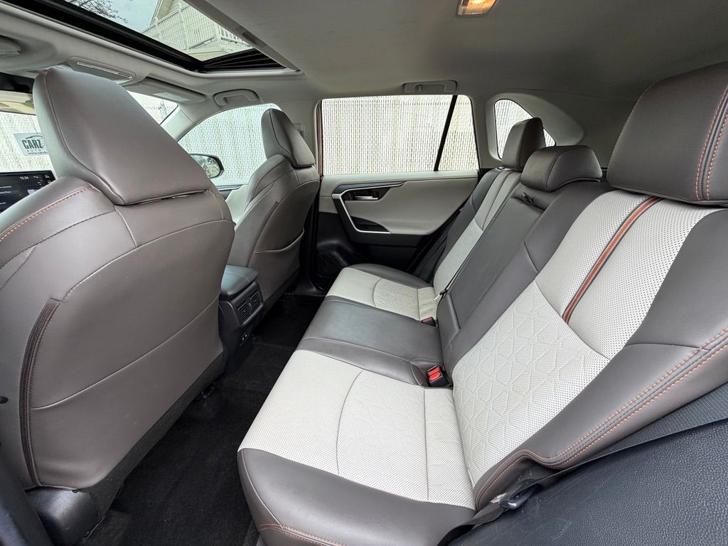 2020 Toyota RAV4 Adventure - Photo 24