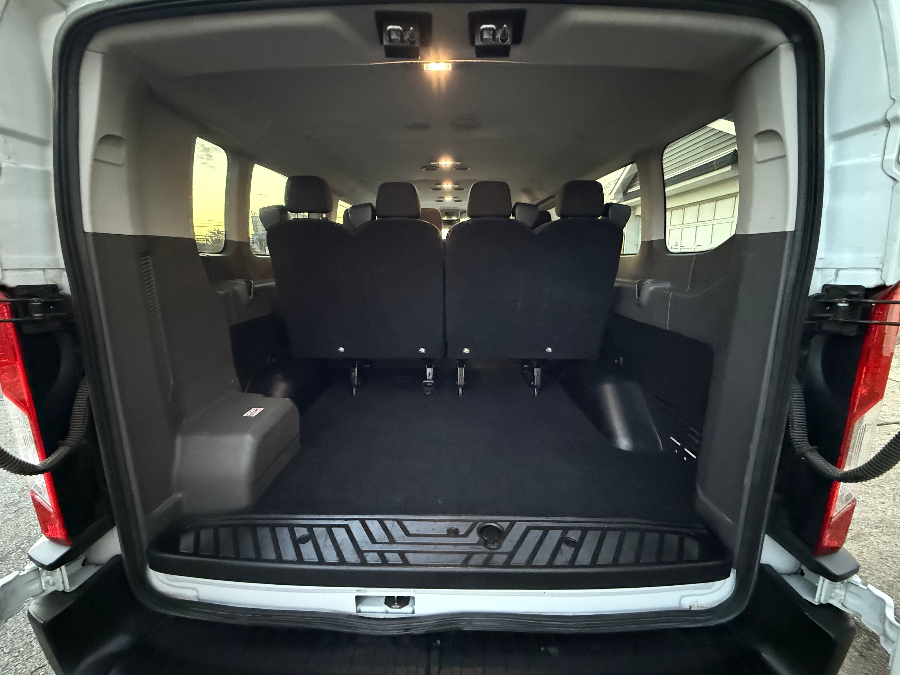 2023 Ford Transit Passenger Van XLT - Photo 14