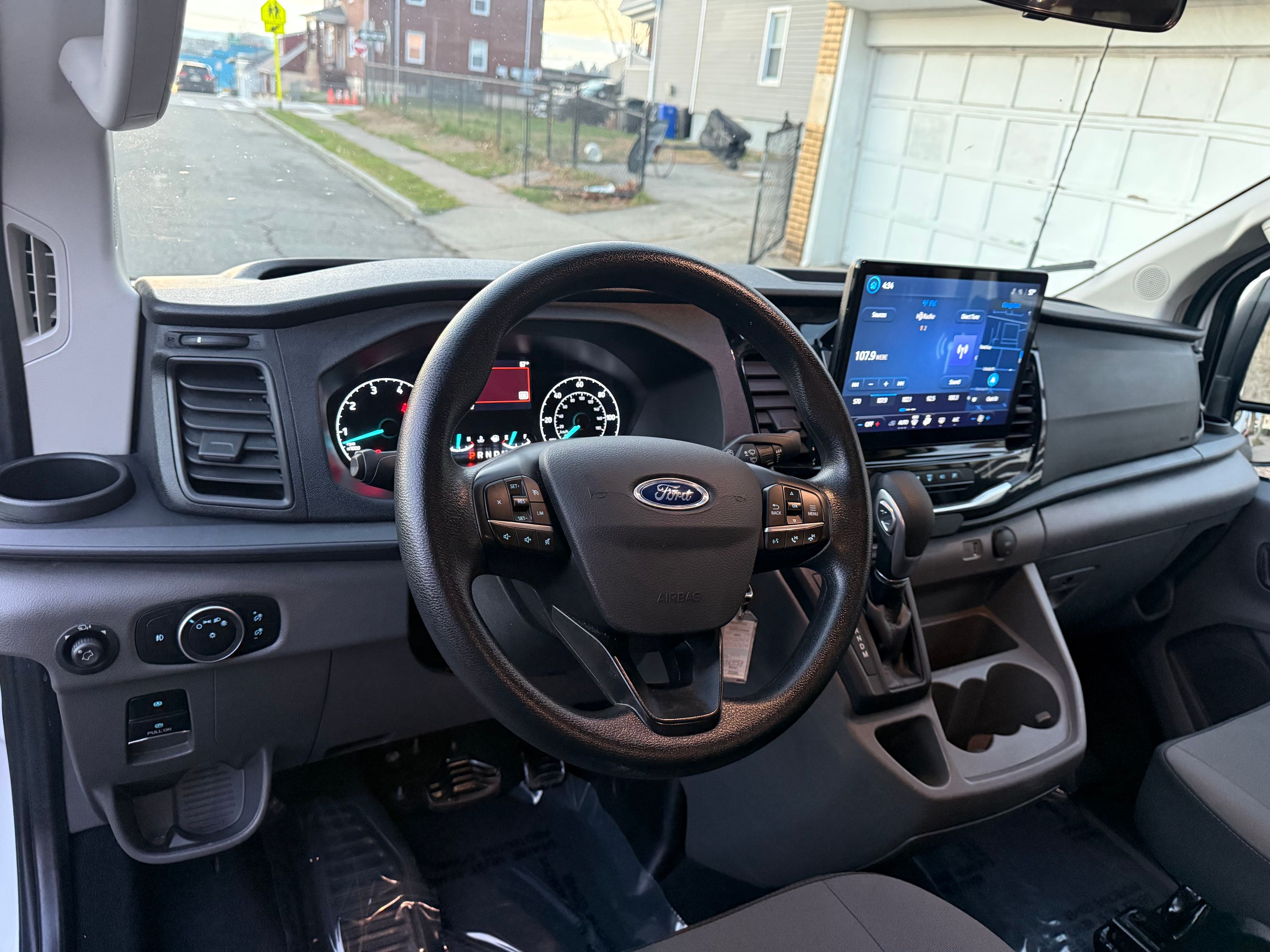 2023 Ford Transit Passenger Van XLT - Photo 21