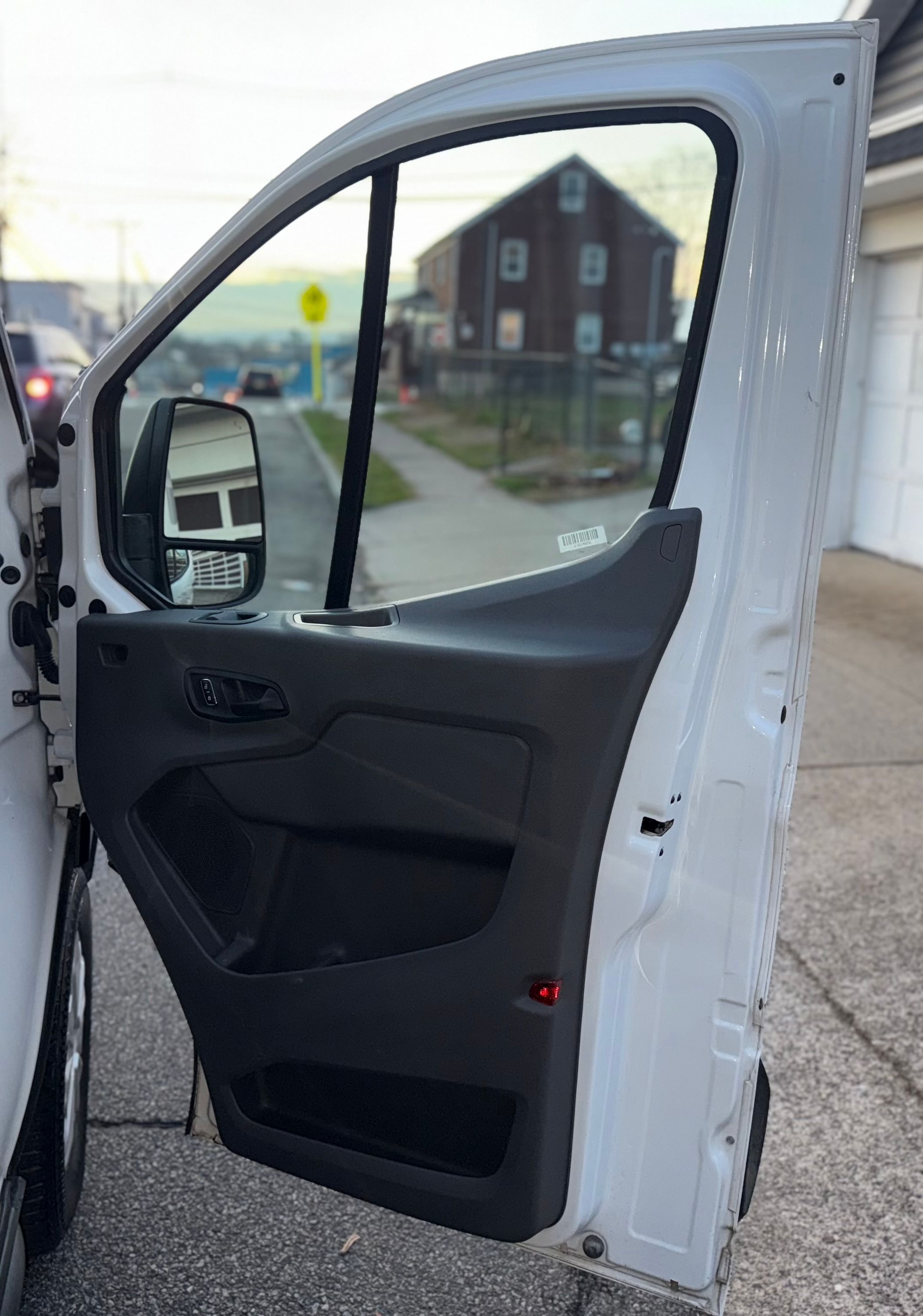 2023 Ford Transit Passenger Van XLT - Photo 24