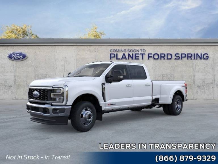 2026 Ford Super Duty F-350 DRW LARIAT 4WD Crew Cab 8' Box