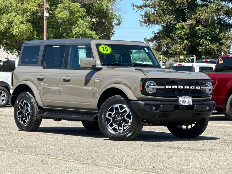 2025 Ford Bronco Outer Banks