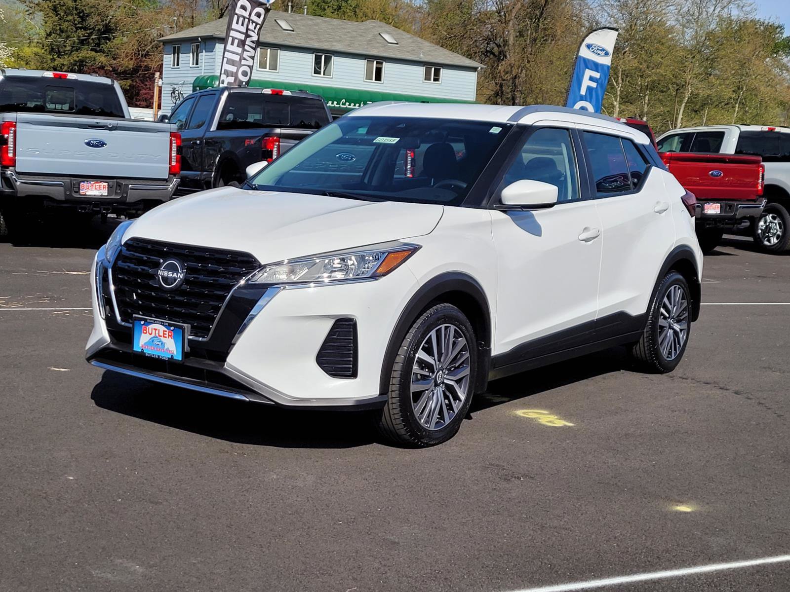 Used 2022 Nissan Kicks SV