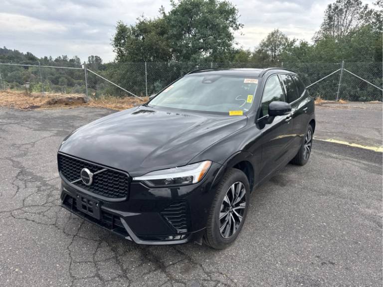 2025 Volvo XC60 Plus