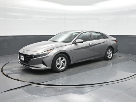 2023 Hyundai Elantra SE