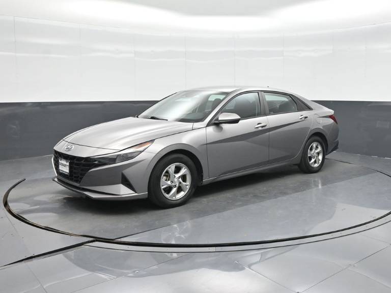 2023 Hyundai Elantra SE