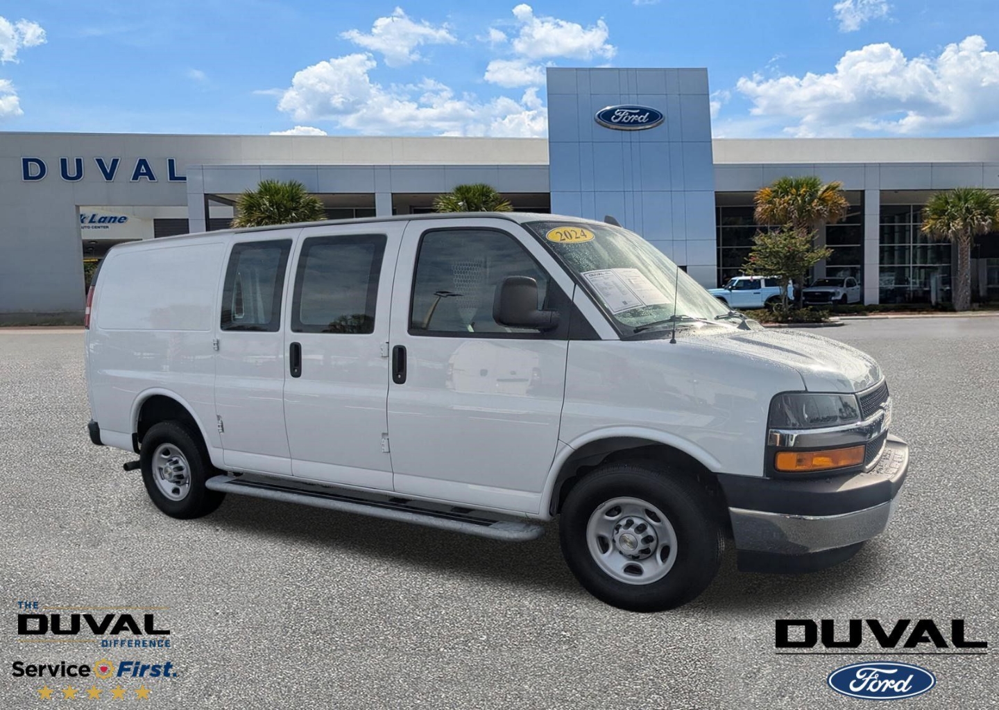 2024 Chevrolet Express 2500 Work Van HD's photo