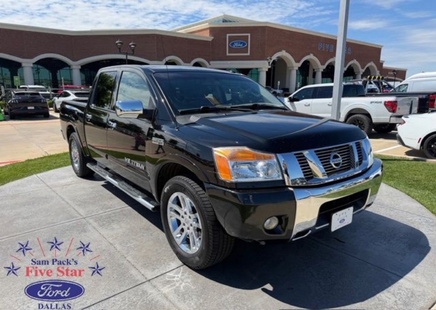 2015 Nissan Titan SL