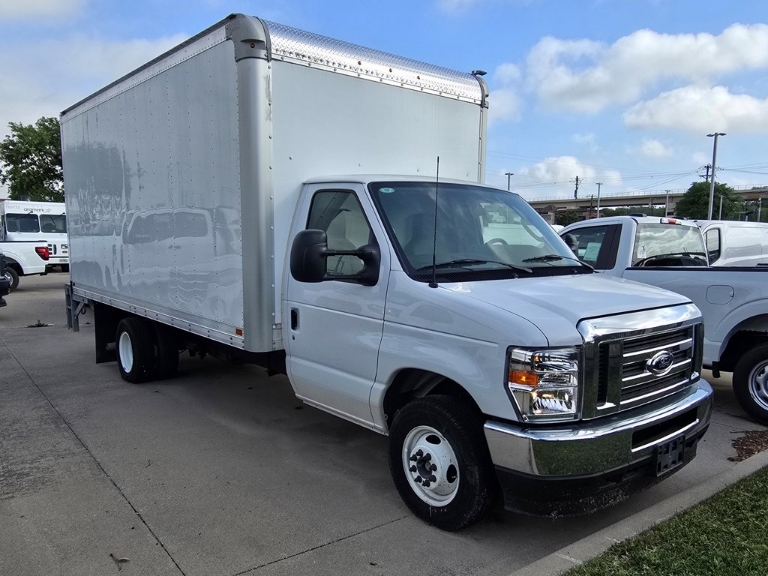 2025 Ford E-Series Cutaway