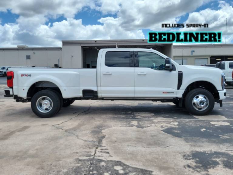2026 Ford Super Duty F-350 DRW Platinum