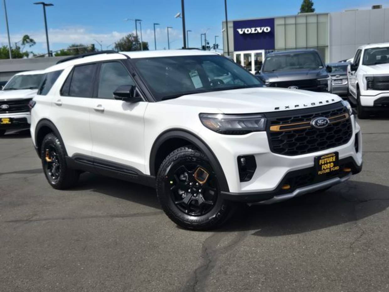 2026 Ford Explorer Tremor 4WD's photo