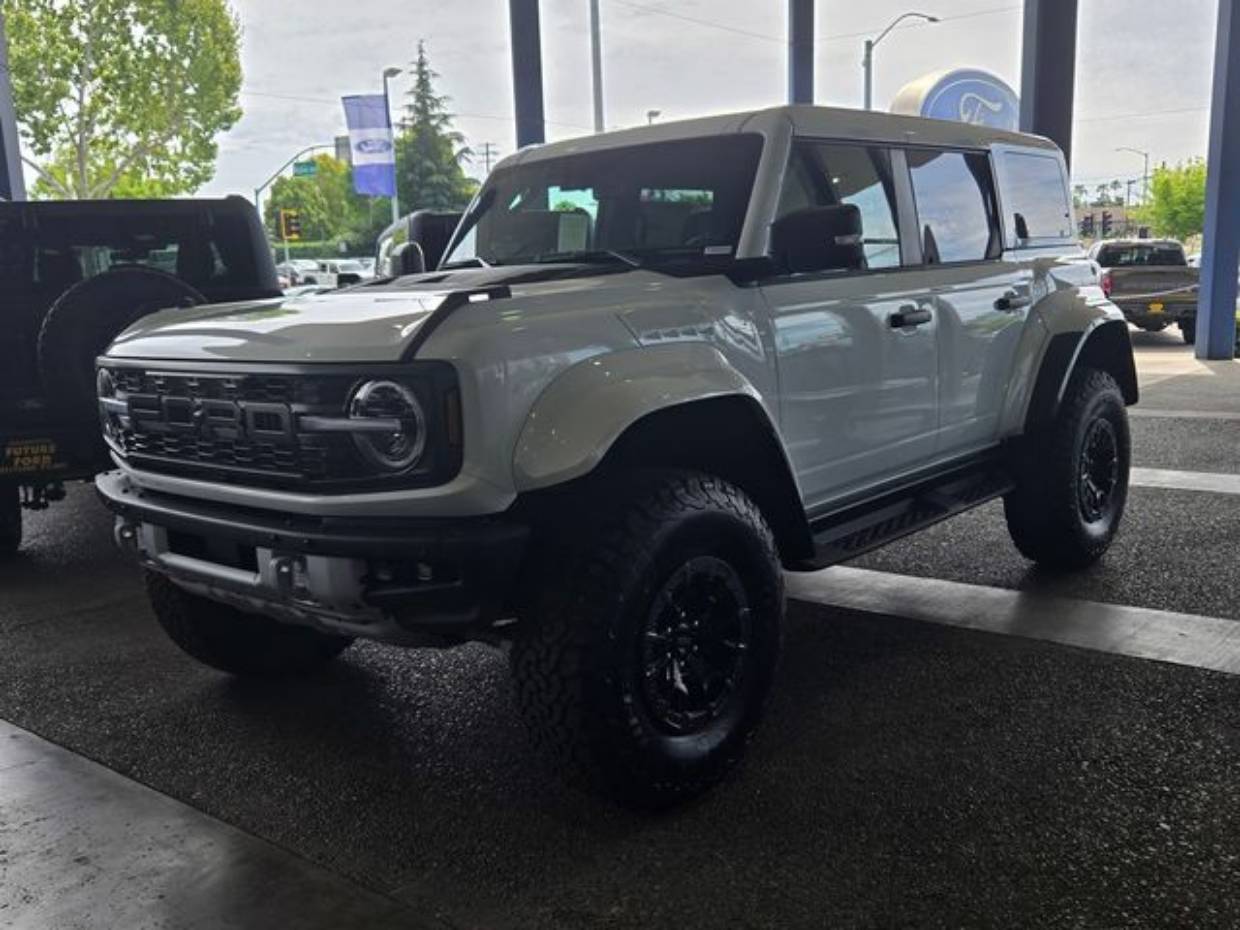 2026 Ford Bronco Raptor 4x4's photo