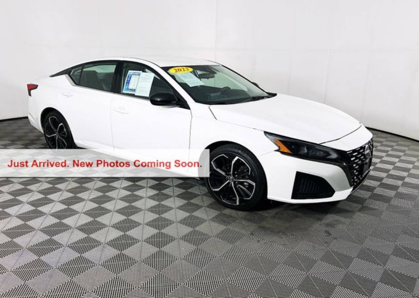 2023 Nissan Altima SR