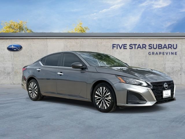 Used 2024 Nissan Altima 2.5 SV