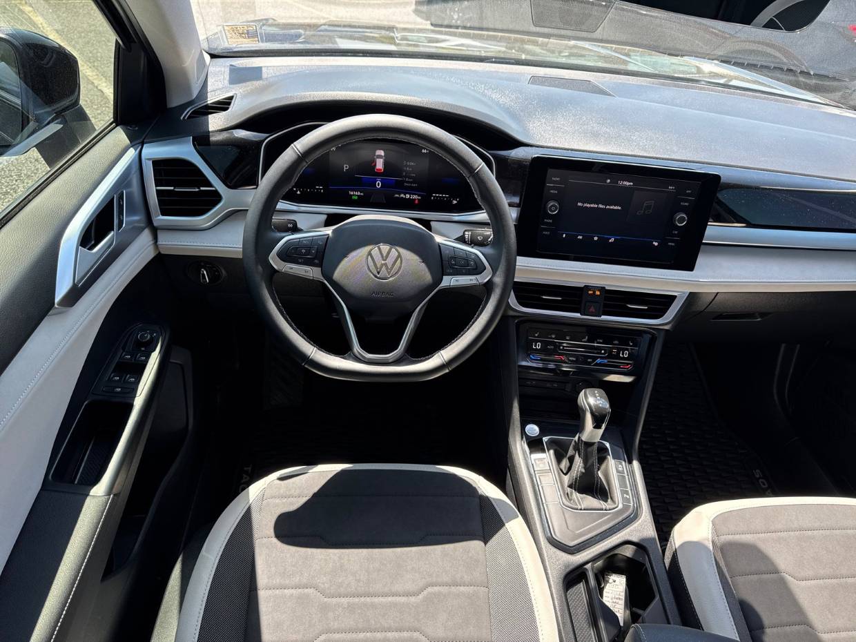 2025 Volkswagen Taos SE - Photo 23