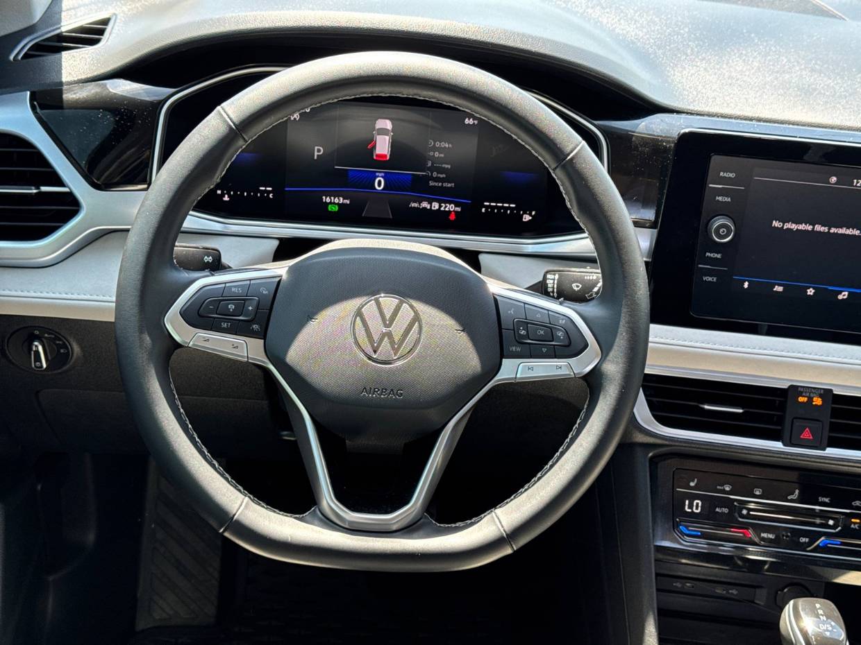 2025 Volkswagen Taos SE - Photo 24