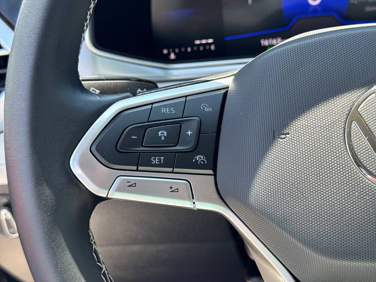 2025 Volkswagen Taos SE - Photo 25