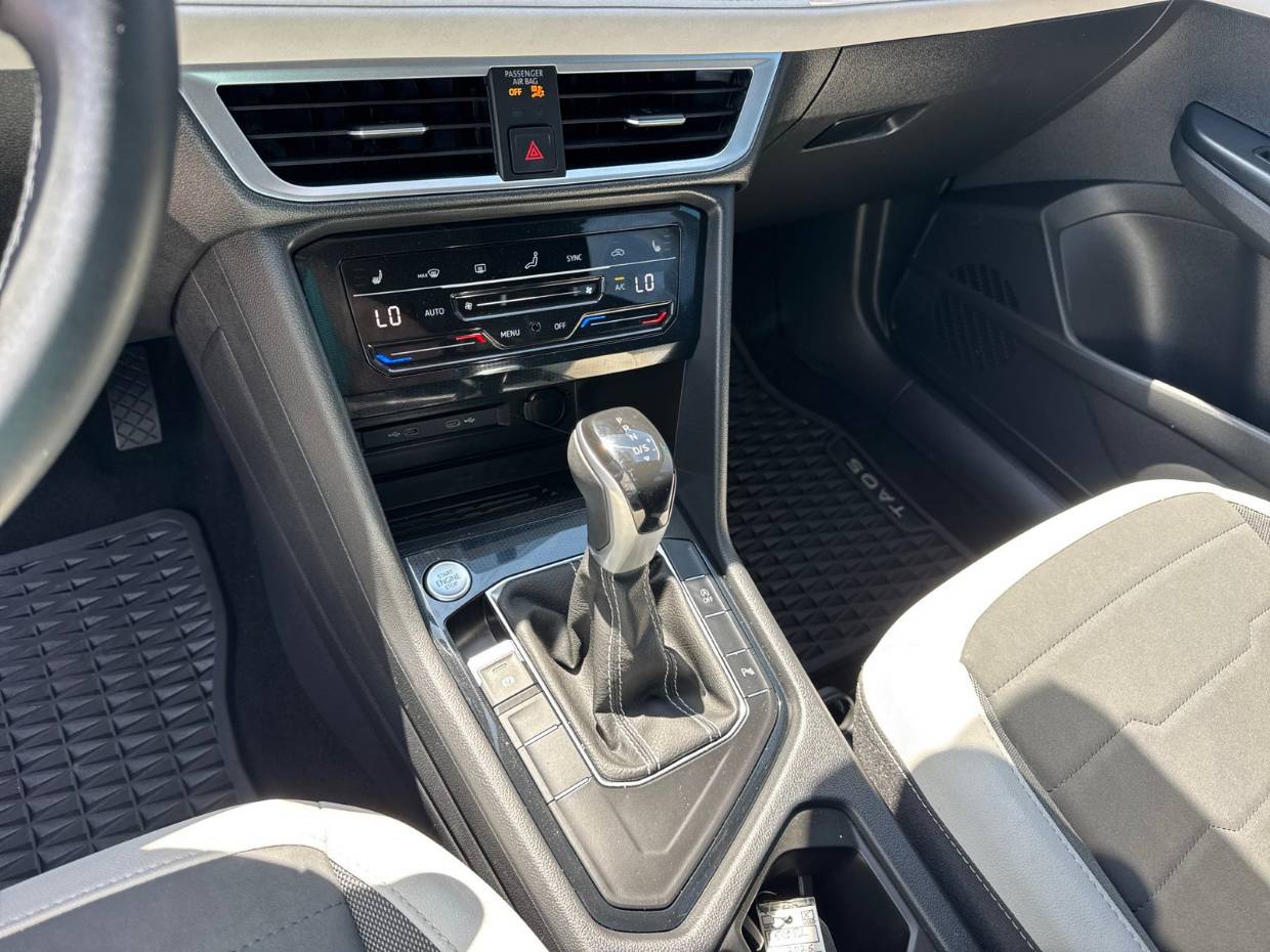 2025 Volkswagen Taos SE - Photo 30