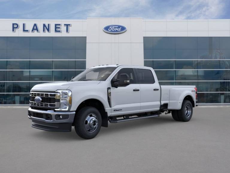2026 Ford Super Duty F-350 DRW XLT 4WD Crew Cab 8' Box