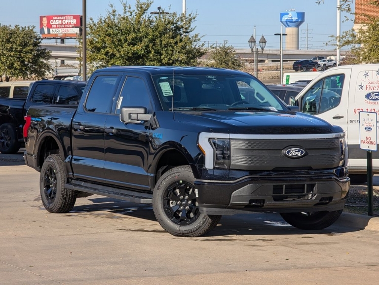 2025 Ford F-150 Lightning XLT