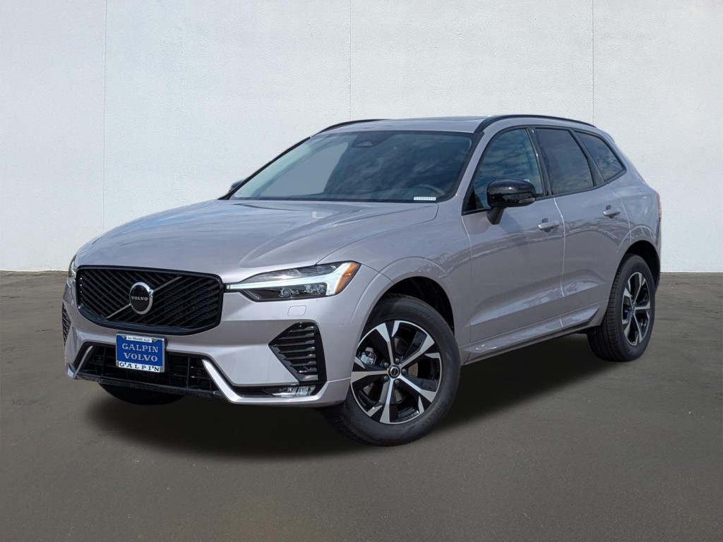2026 Volvo XC60 B5 Core Dark