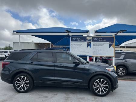 2023 Ford Explorer ST-Line