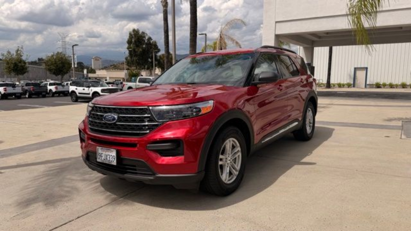 2023 Ford Explorer XLT RWD's photo