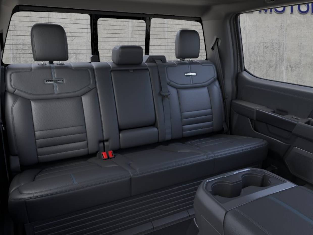 2025 Ford F-350 Super Duty Platinum - Photo 11