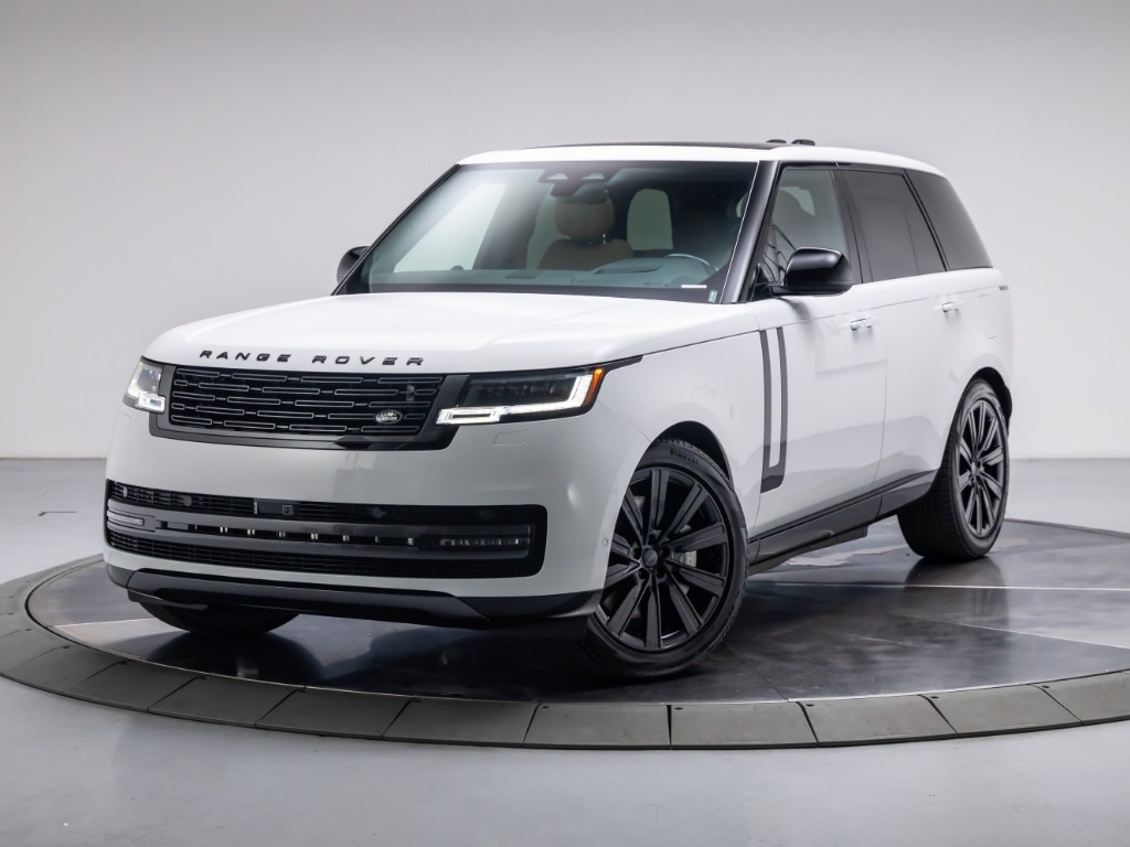 2026 Land Rover Range Rover P550e SE