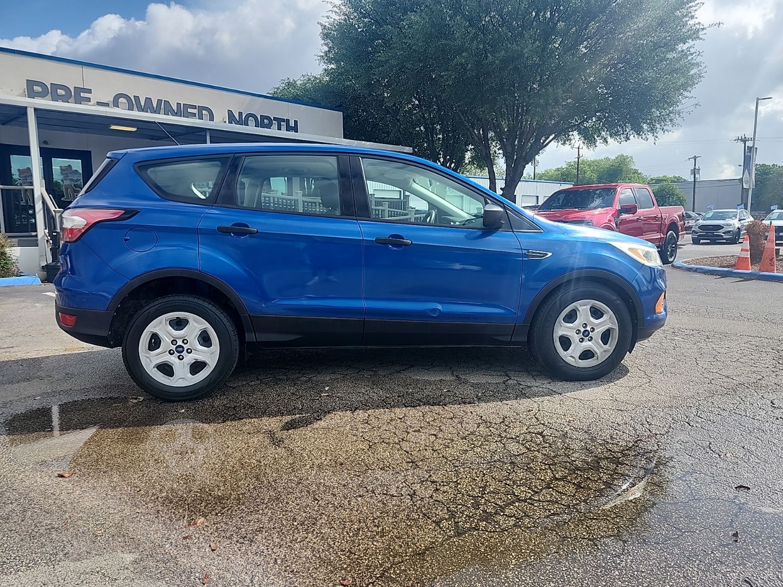 Used 2017 Ford Escape S with VIN 1FMCU0F77HUC07118 for sale in San Antonio, TX