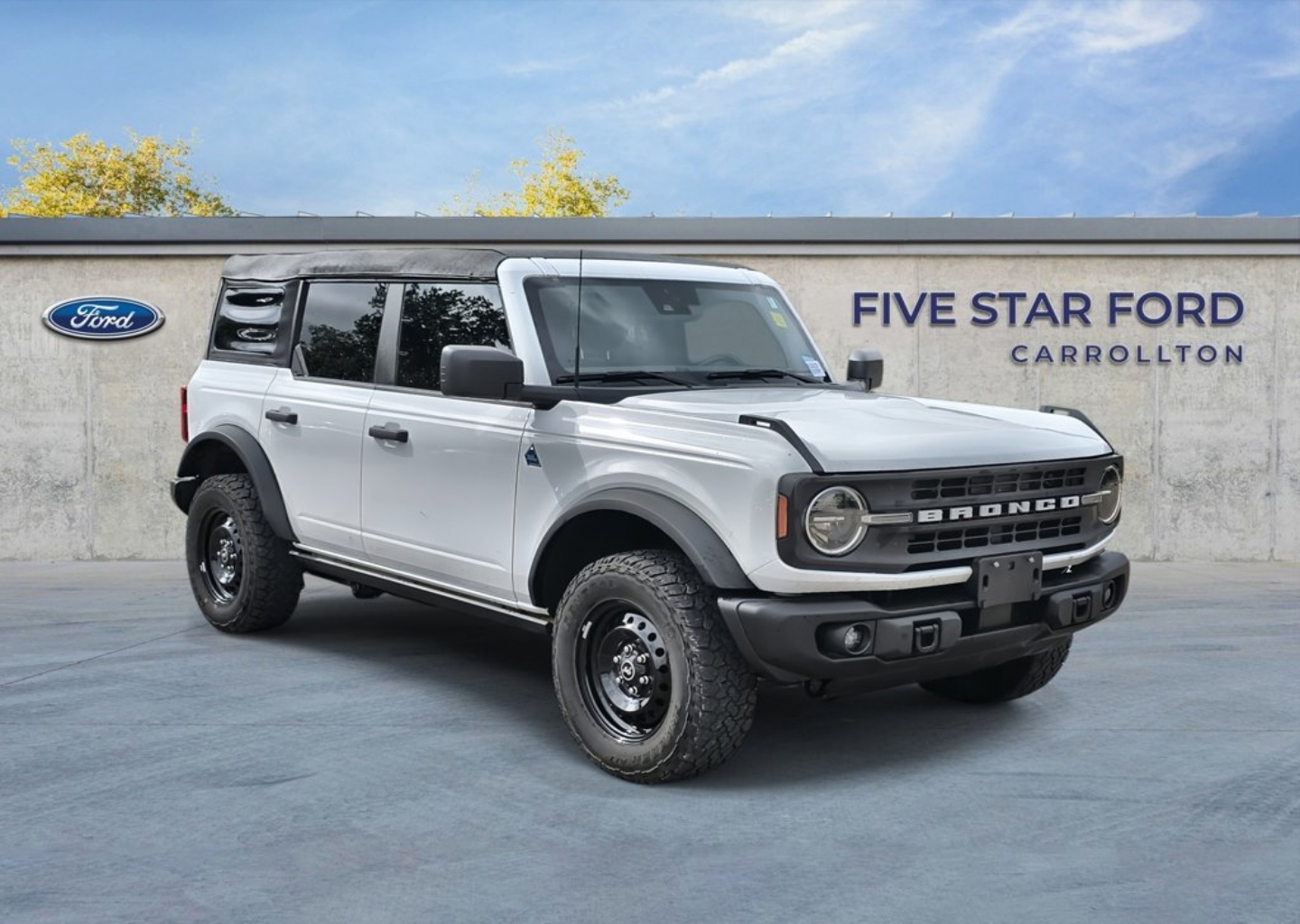 2023 Ford Bronco Black Diamond 4x4's photo